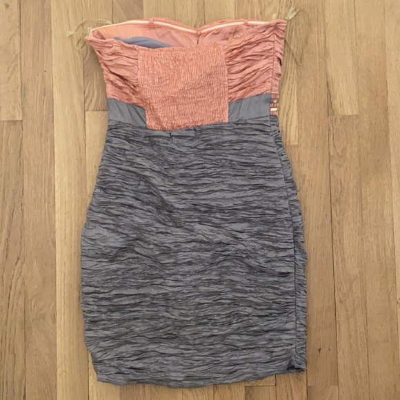 Dress - Picture 2 of 6